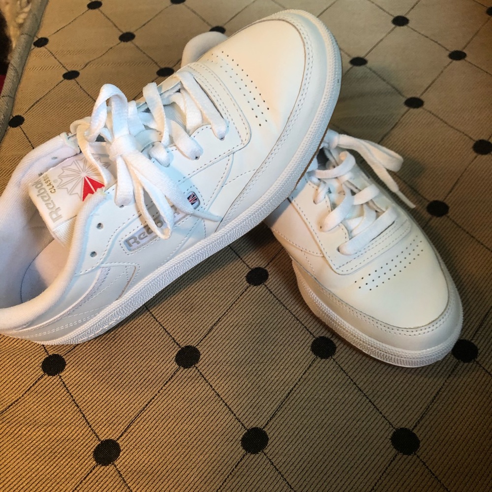 REEBOK SNEAKERS
